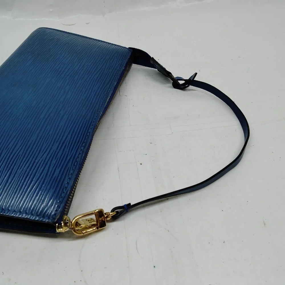 Louis Vuitton Pochette Epi Blue